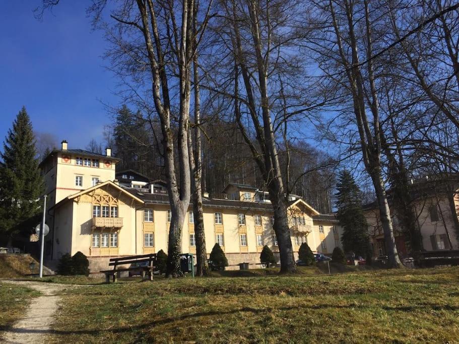 Urlaub Im Turm Der Koniglichen Villa Berchtesgaden Luaran gambar